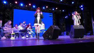 Miles Zuniga et al singing The Way by Fastball — Celebrity Karaoke on JoCo Cruise 2023 [upl. by Obola]