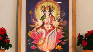 Gayatri Mantra  Langsame Rezitation [upl. by Atneuqal69]