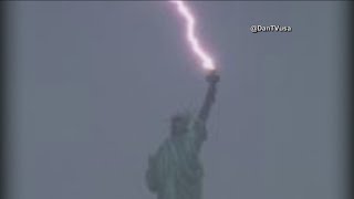 Statue of Liberty struck by lightning during thunderstorm [upl. by Adnamra]