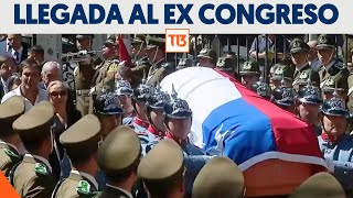 El momento de la llegada del cuerpo de Sebastián Piñera al ex Congreso Nacional [upl. by Iaw]