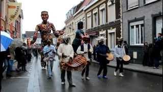 5ème Ronde Européenne de Géants Portés parade 280412  partie 5 [upl. by Airemahs]