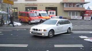 Einsatzkräfte von THW  Feuerwehr  DRK am Rosenmontag in Seligenstadt [upl. by Paucker]