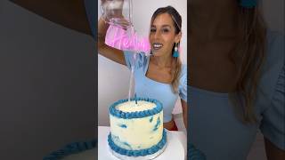 Un gâteau bien imbibé …😜💙 trendingonshorts blue billieeilish cake trend [upl. by Ursal]