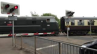 Lydney A48 Level Crossing 16092018 interesting [upl. by Ker]