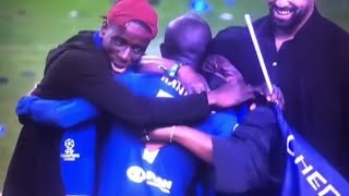 Ngolo kante et sa mère en larmes 😰😥😢😭 après avoir remporté la LDC🏆🏆 [upl. by Rekrap]