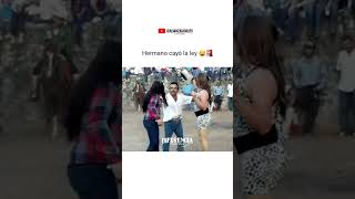 Cuando andas bailando bien agusto con tu novia y llega tu esposa 🤣🙈🚨 shortyoutube [upl. by Nicolis]