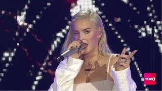 Anne Marie quotEither Wayquot LIVE at SWR3 New Pop Festival 2017 [upl. by Sim470]