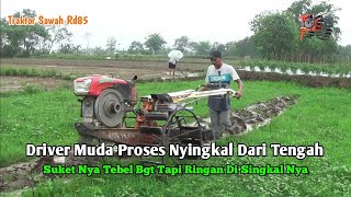 Proses Nyingkal Dari Tengah Driver Muda Bawa Traktor Sawah Di S2 RD85 [upl. by Barcellona990]