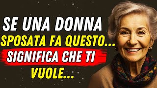 4 SEGNALI CHE UNA DONN4 SPOS4T4 È INTERESSATA A TE [upl. by Enirahtac]