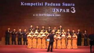 Gracioso Sonora Choir  Pujilah Tuhan Mazmur 103  KPS UNPAR 2005 [upl. by Oinotla]