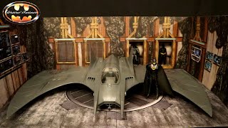 McFarlane DC Multiverse Batwing Flash Movie Gold Label McFarlane Toy Store Exclusive Vehicle Review [upl. by Bensky]