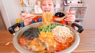 【大食い】【⚠すすり音】巨大な旨辛ラーメンたべます。表裏×Ｚさんキムチ！【モッパン】【MUKBANG】 [upl. by Atirres]