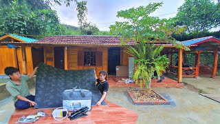 Happiness abounds in a small house in the middle of the wild forest  Completely solid toilet [upl. by Young792]