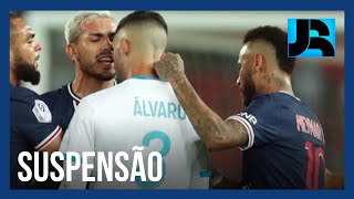 Neymar é punido por agredir jogador acusado de racismo [upl. by Lehcyar]