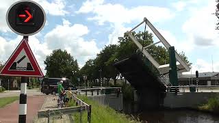 Brugopening Venekoterbrug Easterwâlde Ophaalbrug Drawbridge Pont Levis Klappbrücke [upl. by Otiv672]