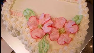 Heart Shaped Birthday Cake with Dogwood Flowers How to make Piped on Dogwood [upl. by Aikcir]