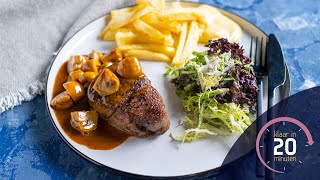 Steakfriet met champignonroomsaus  Klaar in 20 minuten [upl. by Noletta]