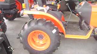 MOV00228 tractores kubota 4x4 [upl. by Ofilia]