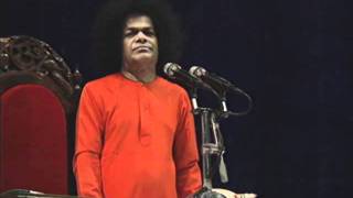 Os Valores Humanos  discurso de Sathya Sai Baba  20111993 completo [upl. by Adialeda]