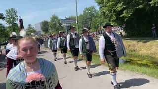 Deutsches Trachtenfest 2022 in Bruck in der Oberpfalz  Umzugsbeginn [upl. by Eirojam]