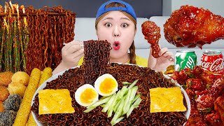 MUKBANG 직접 만든 짜파게티 BBQ 양념치킨 먹방 BLACK BEAN NOODLES FRIED CHICKEN EATING SOUND  HIU 하이유 [upl. by Fitz]