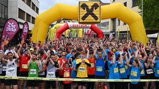 Bludenz läuft 2023  Tausende starten zum Halbmarathon im Zentrum der Alpenstadt [upl. by Stetson326]