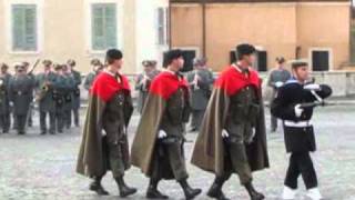 ROMA  Piazza Del Quirinale  Cambio della guardia Granatieri di Sardegna [upl. by Crescint309]