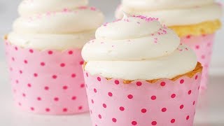 White Cupcakes Recipe Demonstration  Joyofbakingcom [upl. by Niklaus]