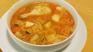 Sopa de fideos con pollo y verduras [upl. by Xet792]