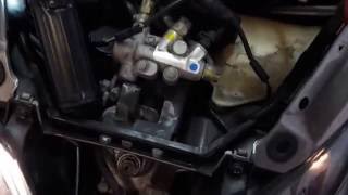 Piaggio MP3 400cc 2009 steering caliper lock issue [upl. by Echo455]