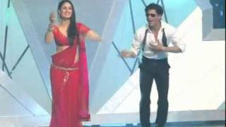 Shahrukh Khan And Kareena Kapoor Perform At Ra One s Music Launch YouTube [upl. by Keifer]