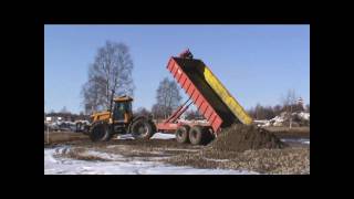 JCB Fastrac 3200 with Bigab 2024 Hooklift trailer [upl. by Lesoj345]