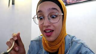 تجربة الأكل الكوري لأول مرة  VLOG 25 [upl. by Karalynn]