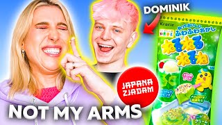 NIE WIERZĘ ŻE TO ROBIMY🤣 not my arms challenge  Dominik Rupiński i Japana Zjadam  Grzelak Vlog [upl. by Eisus998]