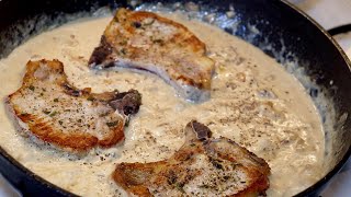 Côtelettes de porc à la sauce aux champignons amp crème 🥩🥛  Côtelettes en sauce  Recette  306 [upl. by Nnahs]