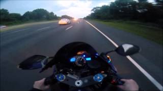 Biker does 150170mph through and around traffic on I95N [upl. by Ummersen]