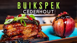 Op cederhout gerookt BUIKSPEK met gevulde appel  Broil King BBQ recepten [upl. by Dwane]