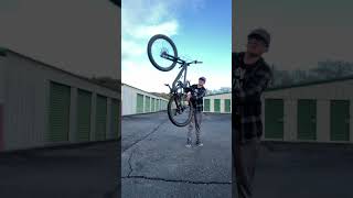 Trek slash 98 drop test mtb fypシ mountainbiketrail mtblife mtbbikes automobile dhmtb [upl. by Ainaled371]