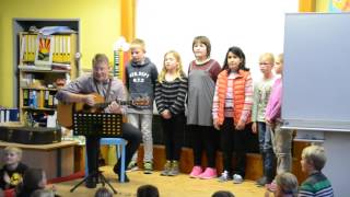 Klasse 4 der Grundschule Zernien singt quotLieblingsmenschquot [upl. by Raybin36]