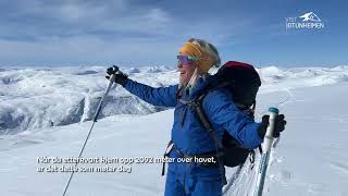 Topptur på ski  Veslbreatinden 2092 moh i Jotunheimen [upl. by Itnuahsa]