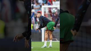 Cristiano Ronaldo Shows Off Skills During Warm Up 🔥🐐  حرکات نمایشی رونالدو در حال گرم کردن [upl. by Lishe966]