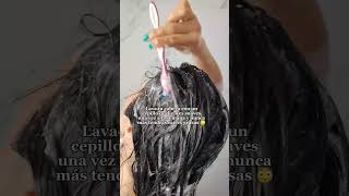 Lavar el cabello con cepillo de dientes suaves 😳 haircare shampoo healthyhair hairtok fypシ゚ [upl. by Phenice]