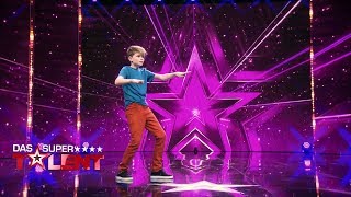 Berührend Kleiner Tänzer ganz groß  Das Supertalent 2018  Sendung vom 27102018 [upl. by Victorine941]