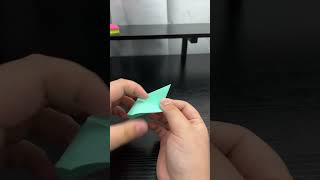 Quick postit note origami for a frisbee or a ninja star [upl. by Salazar]