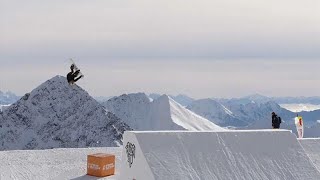 Snowboard Anna Gasser è la prima donna a realizzare un triplo cork [upl. by Inga]