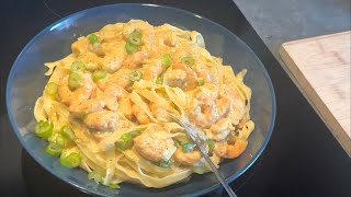 TAGLIATELLES AUX CREVETTES ET À LA CRÈME  Bien trop bon [upl. by Fenn]