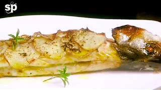 Branzino al forno in crosta dorata [upl. by Notxed]