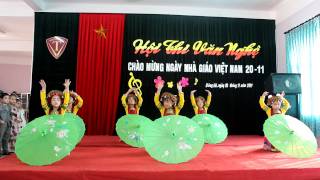 Mua di hoc cua lop 1b ngay 20 11 2011 Trung Vuong Quang tri [upl. by Lyon894]