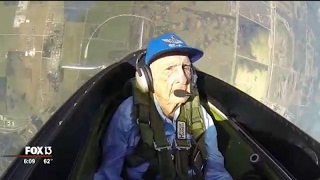 96yearold WWII pilot takes flight again in Tampa [upl. by Dnilasor]