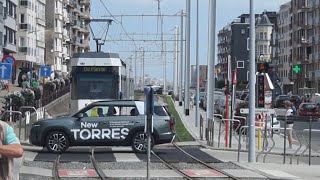 Bijna aanrijding met tram in Wenduine B [upl. by Lamraj473]